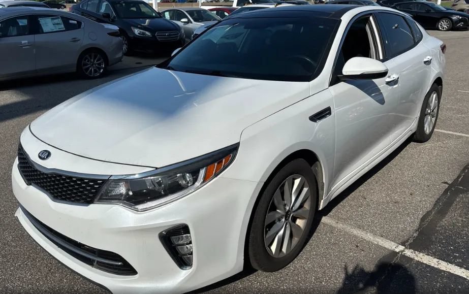 Used 2018 Kia Optima S w/ Panoramic Sunroof Package