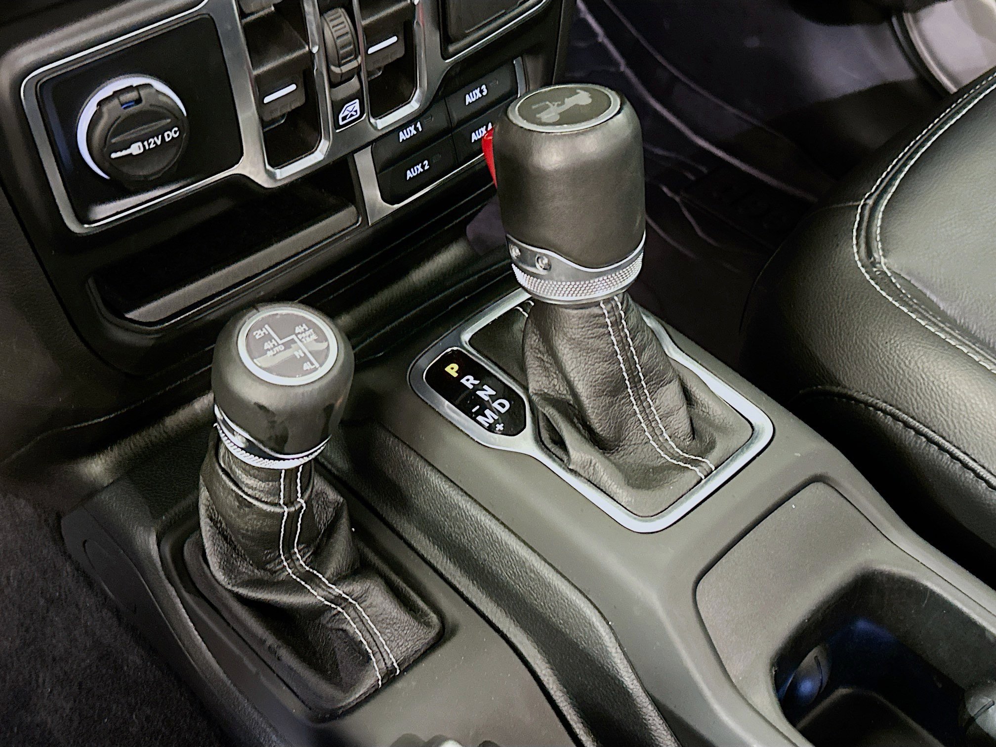 Used 2023 Jeep Wrangler Sahara w/ Cold Weather Group image 25