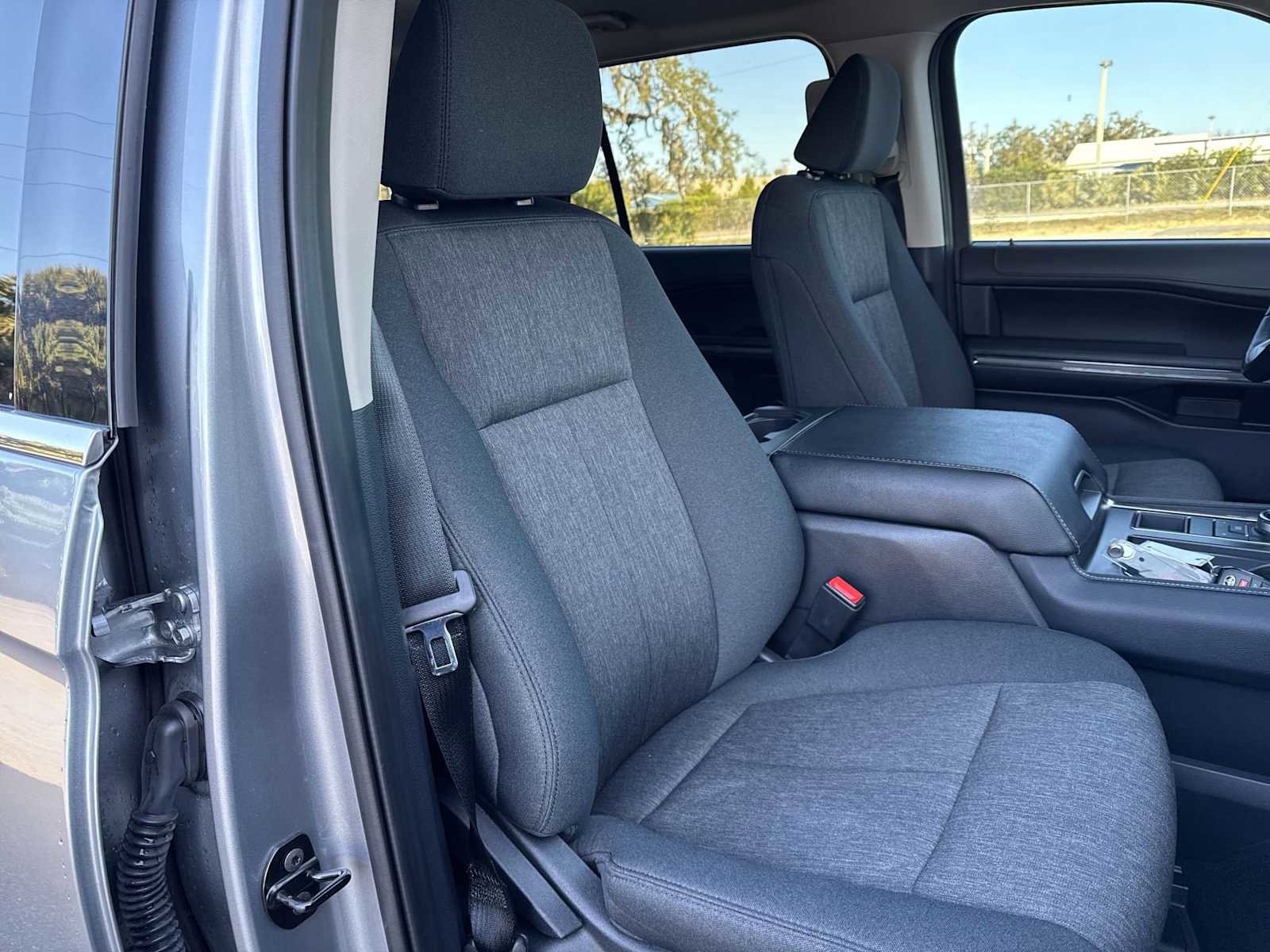 Used 2024 Ford Expedition XLT image 20