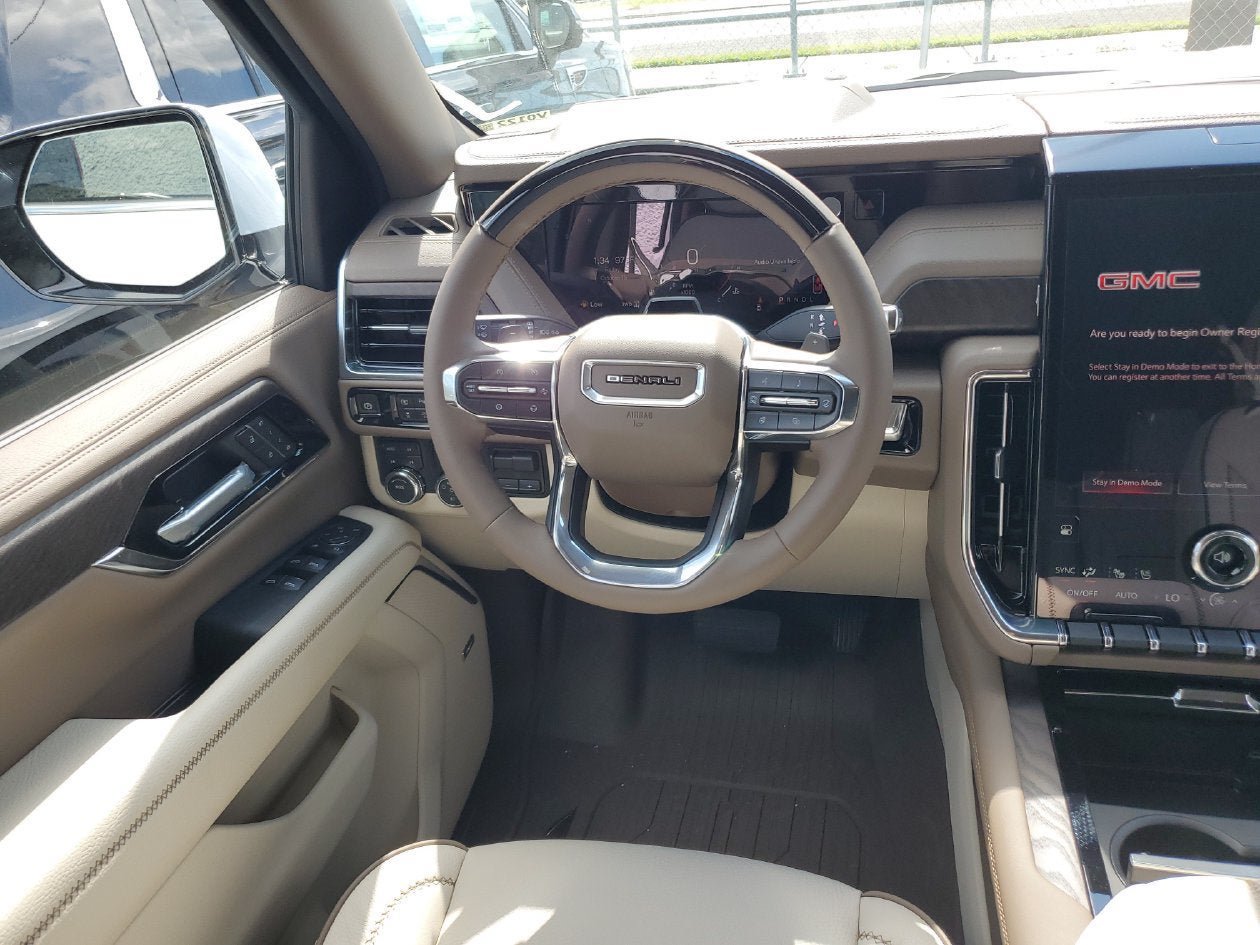 New 2027 GMC Yukon Denali w/ Denali Reserve Package AWD/4WD image 13