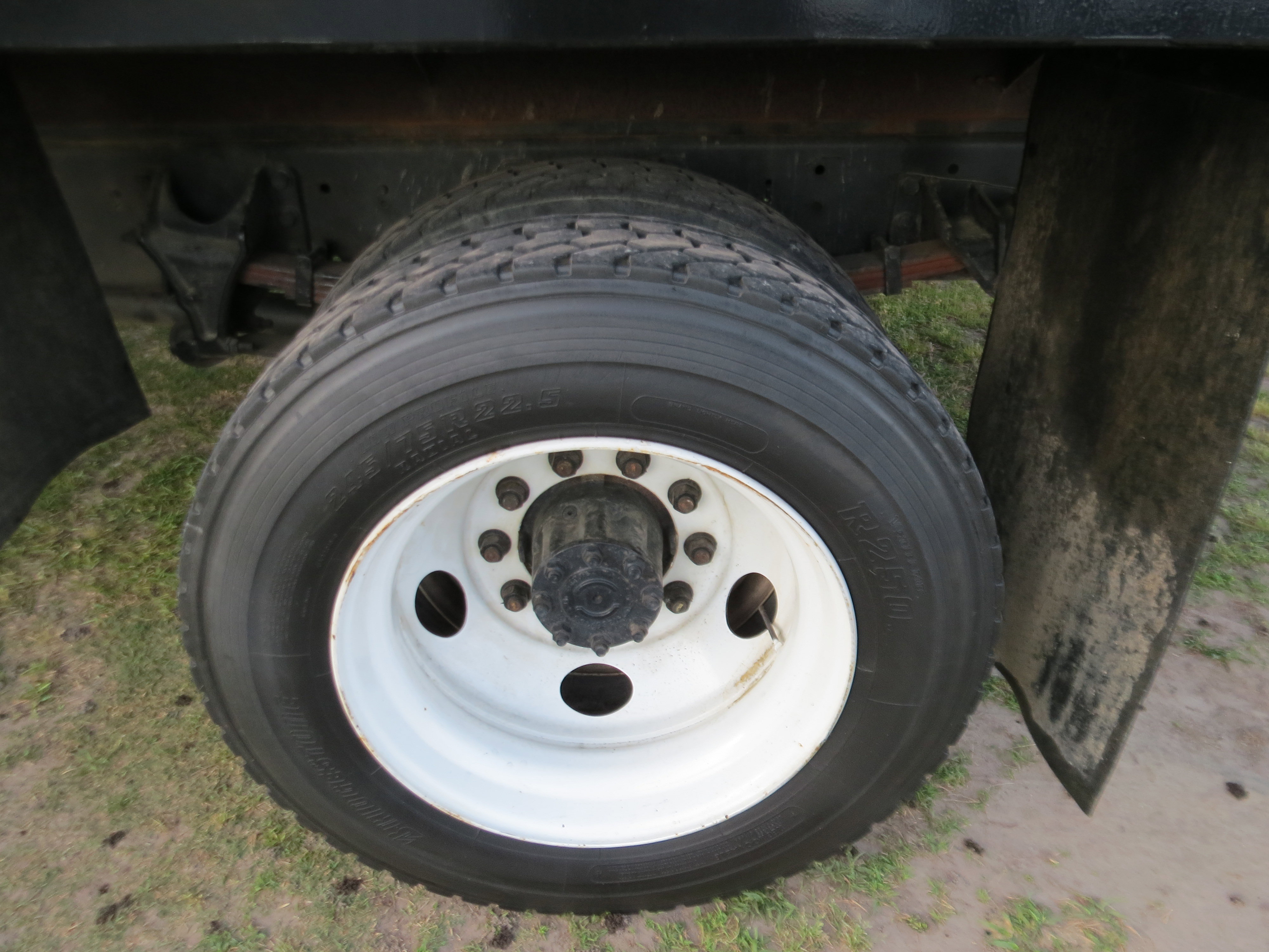 Used 2013 Ford F650 2WD Regular Cab Super Duty image 9