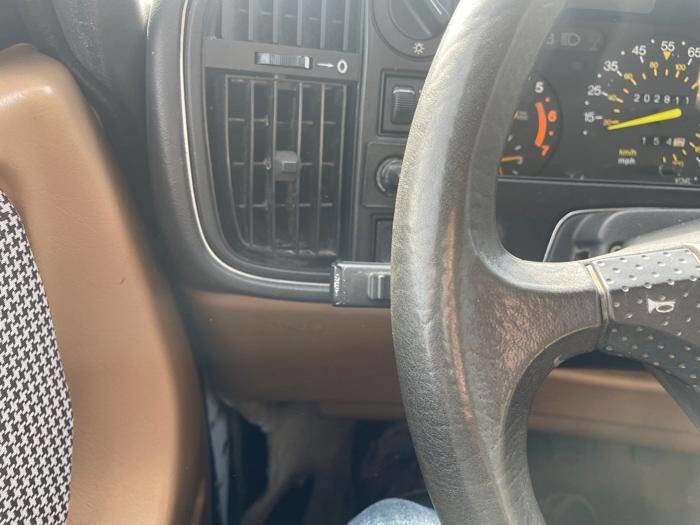 Used 1989 Saab 900 S image 30