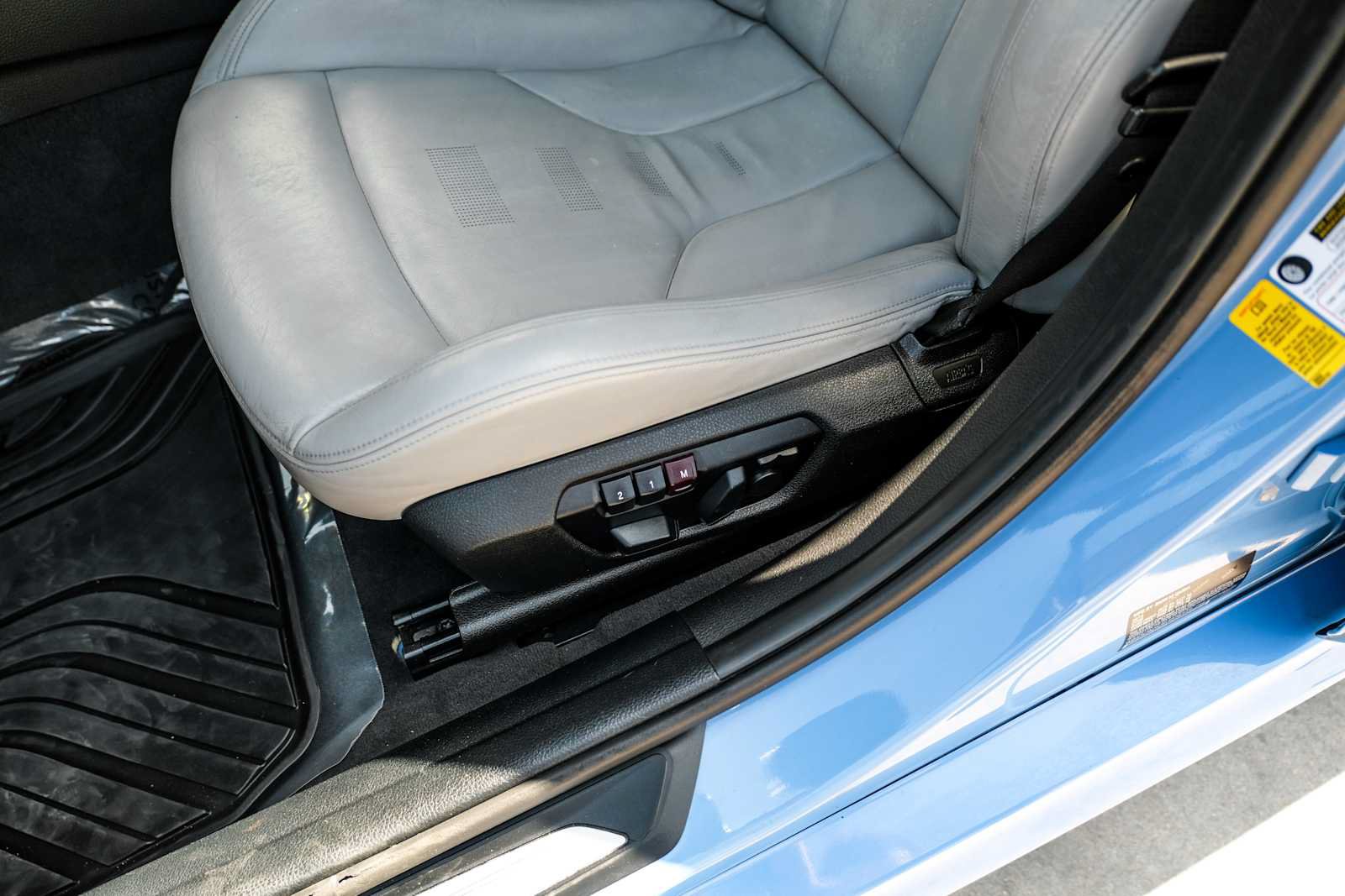 Used 2015 BMW M3 RWD image 30