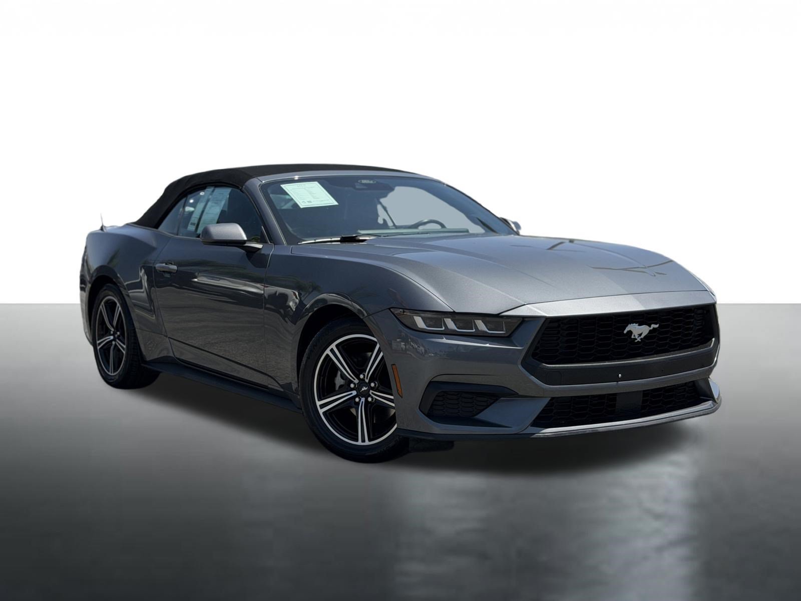 Used 2025 Ford Mustang Premium RWD image 2