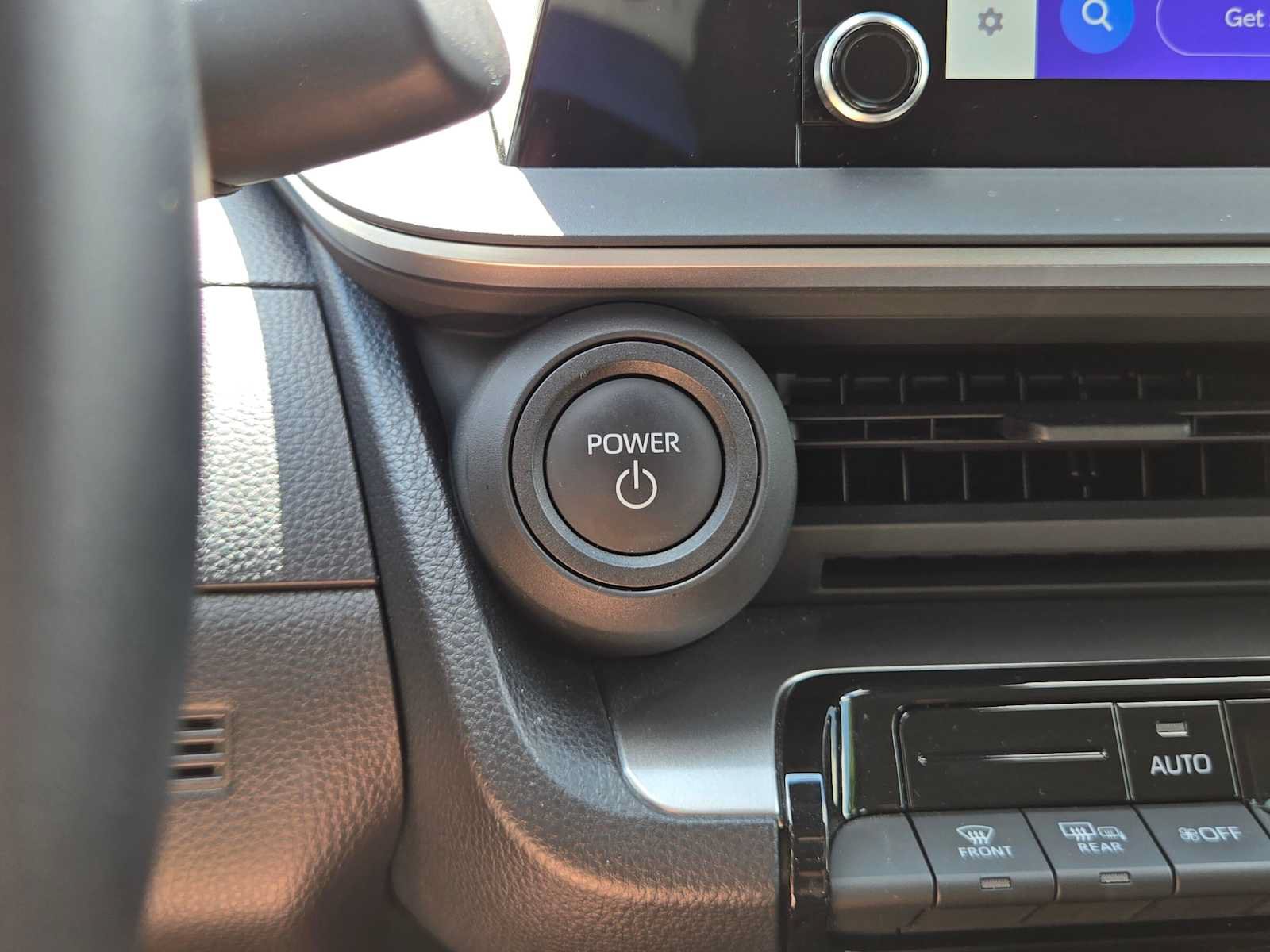 Certified 2024 Toyota Prius LE AWD/4WD image 32