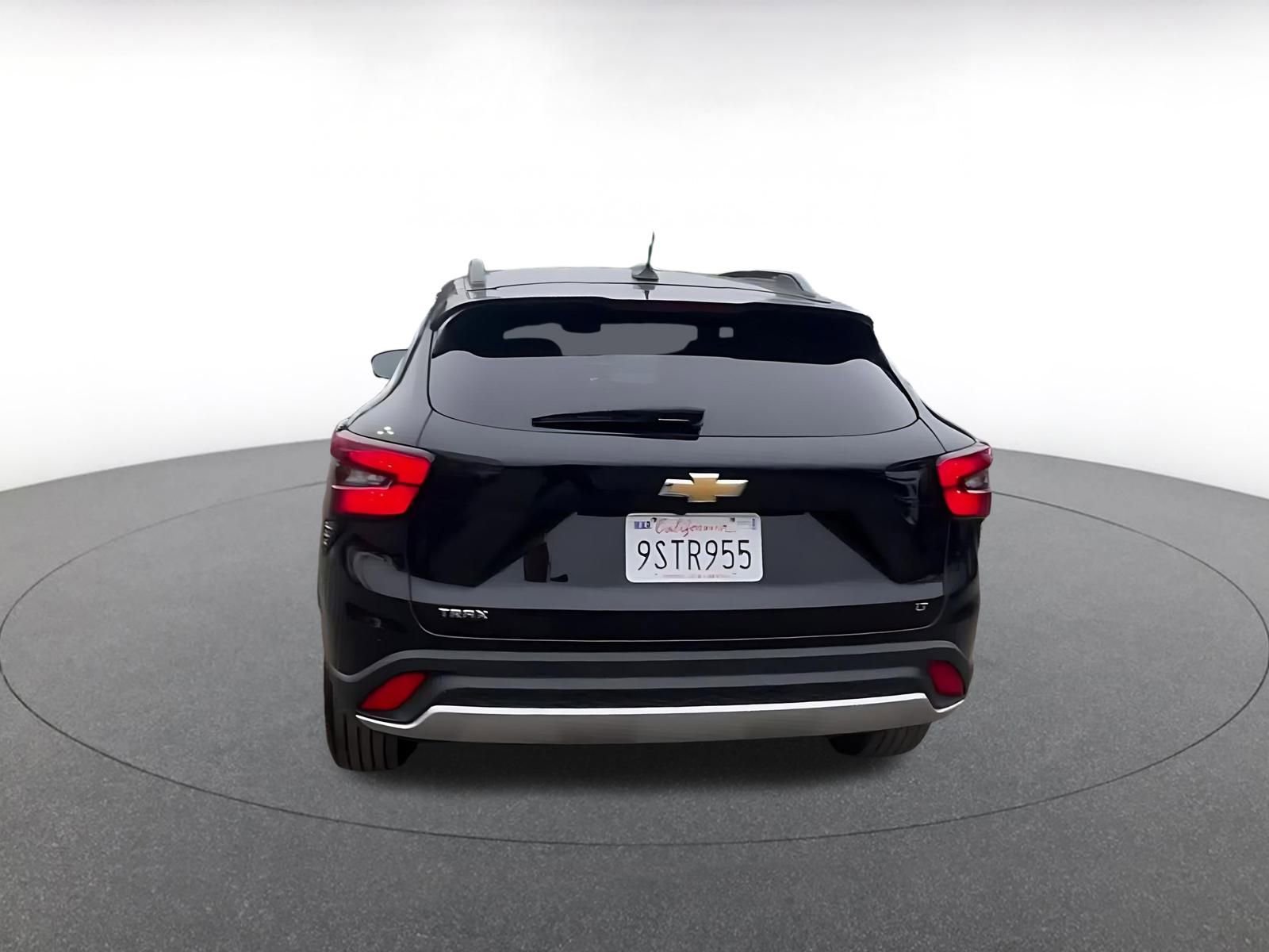 Used 2025 Chevrolet Trax LT image 12