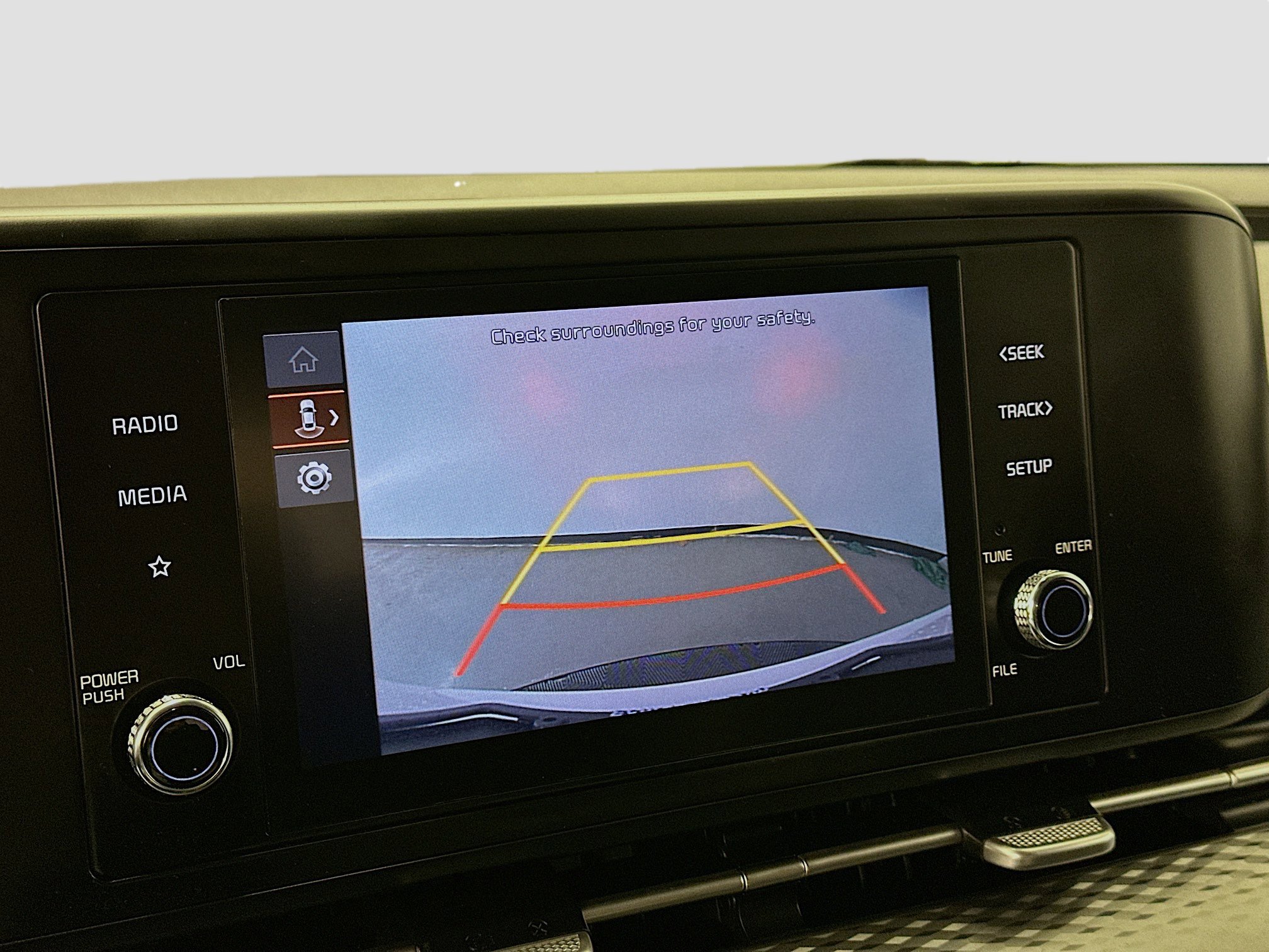 Used 2024 Kia Carnival LX image 22