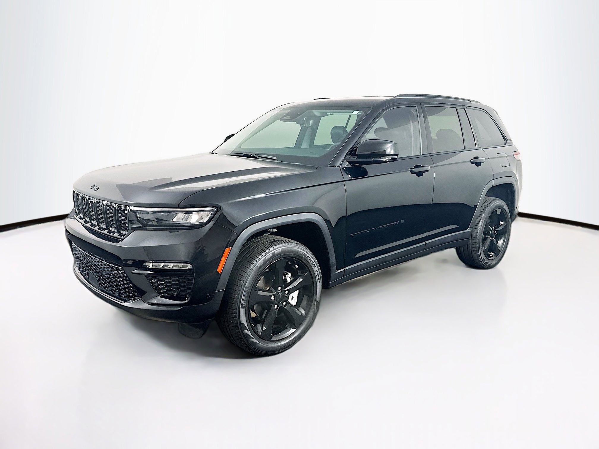 Used 2023 Jeep Grand Cherokee Limited w/ Luxury Tech Group II RWD image 3