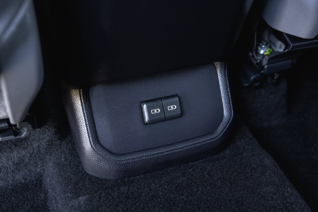Certified 2026 Toyota Highlander XLE AWD/4WD image 30