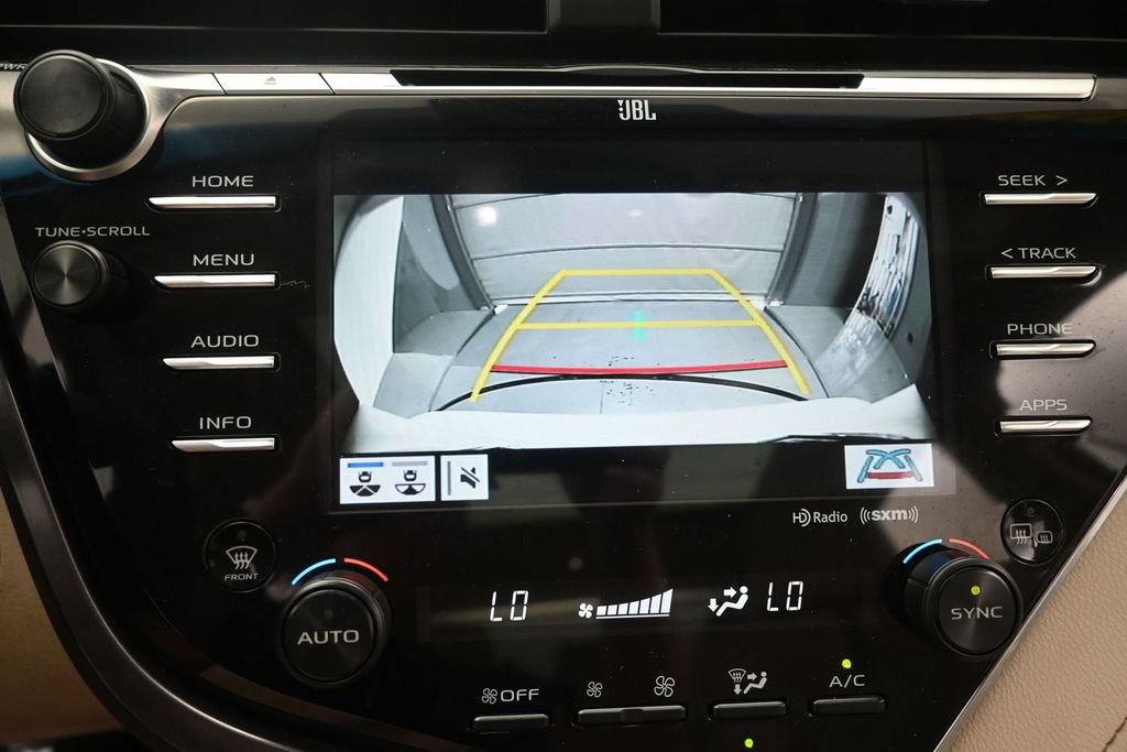 Used 2018 Toyota Camry XLE FWD image 27