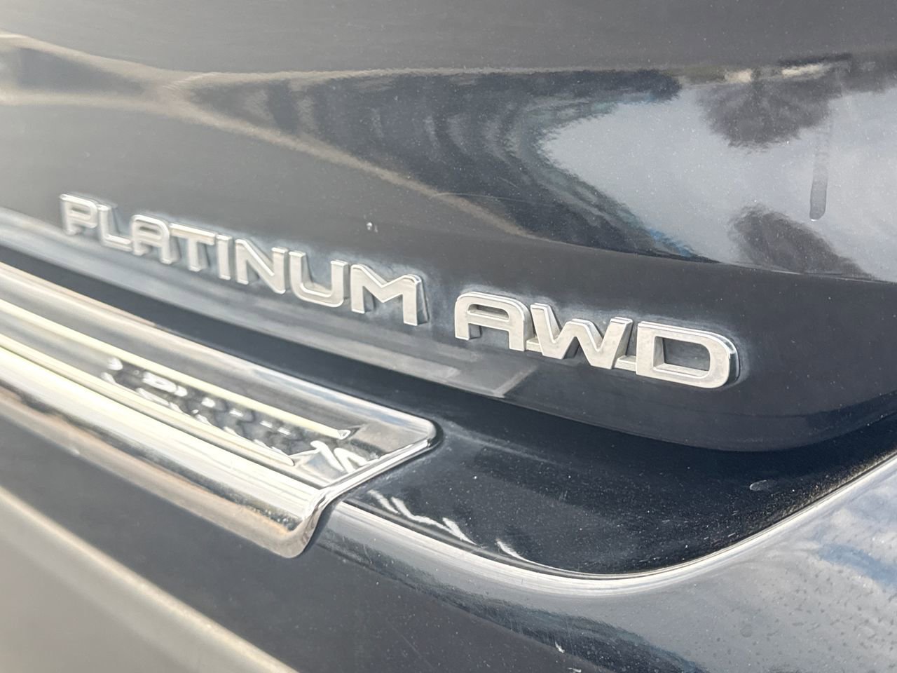 Used 2020 Toyota Highlander Platinum image 10