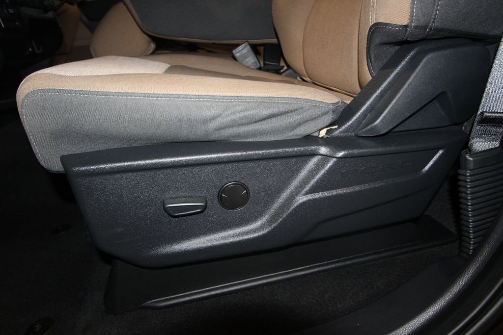 Used 2023 Ford F150 XLT image 7