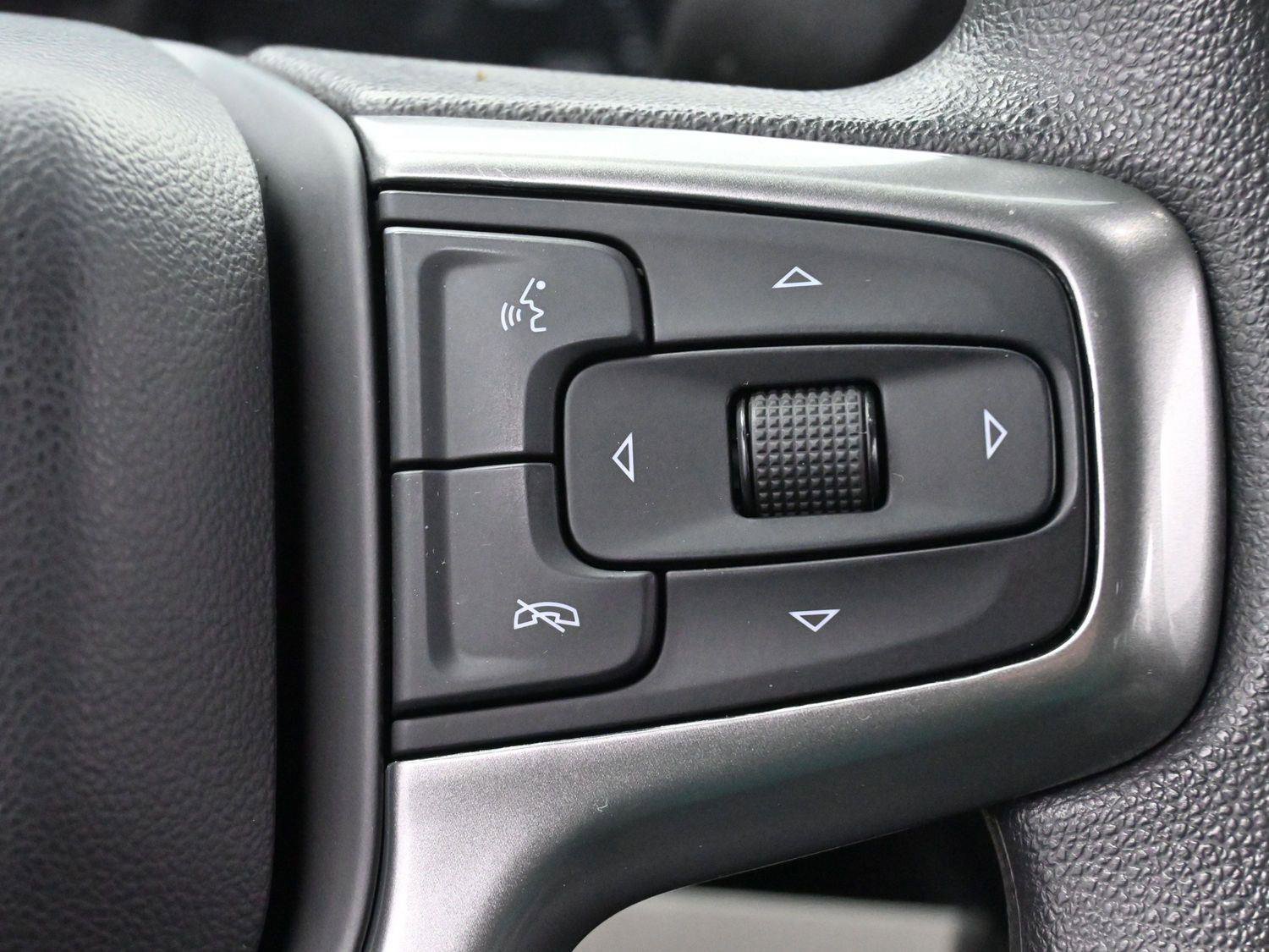 Used 2022 Chevrolet Silverado 2500 Custom w/ Custom Value Package image 19