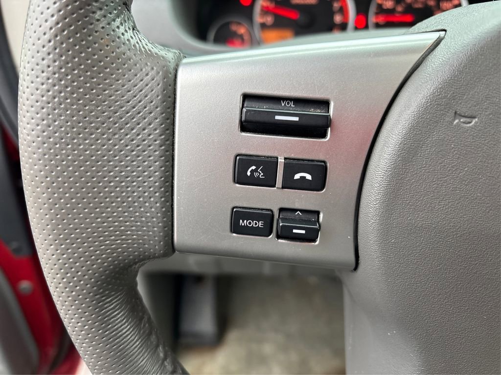 Used 2015 Nissan Frontier SL image 27