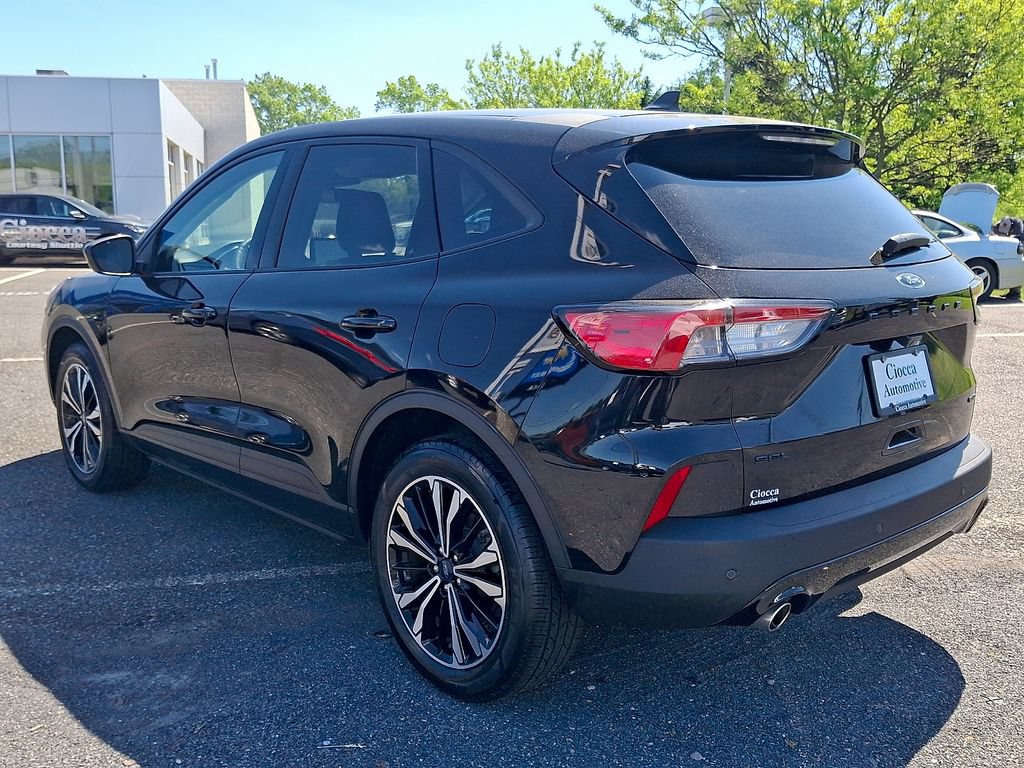 Used 2022 Ford Escape SEL w/ SEL Stealth AWD Package image 7