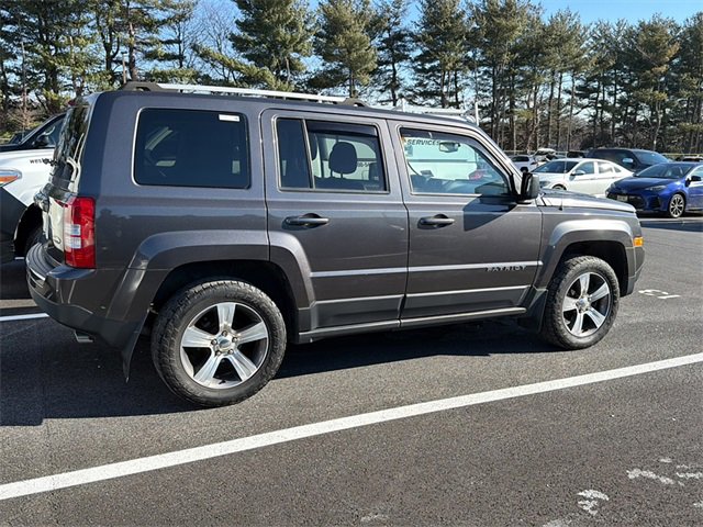 Used 2017 Jeep Patriot High Altitude image 2