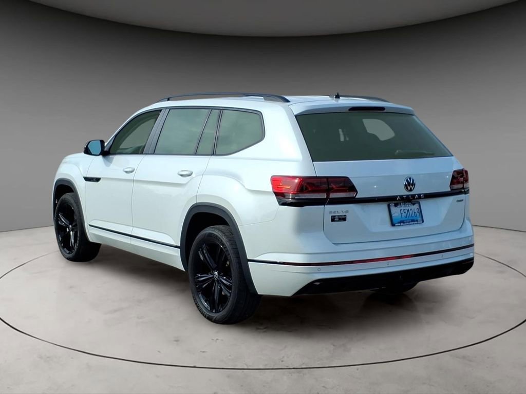 Used 2023 Volkswagen Atlas SEL R-Line AWD/4WD image 3