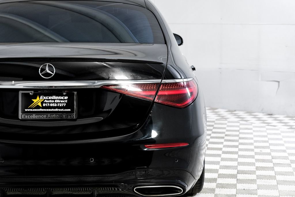 Used 2022 Mercedes-Benz S 580 4MATIC Sedan w/ AMG Line Package image 46