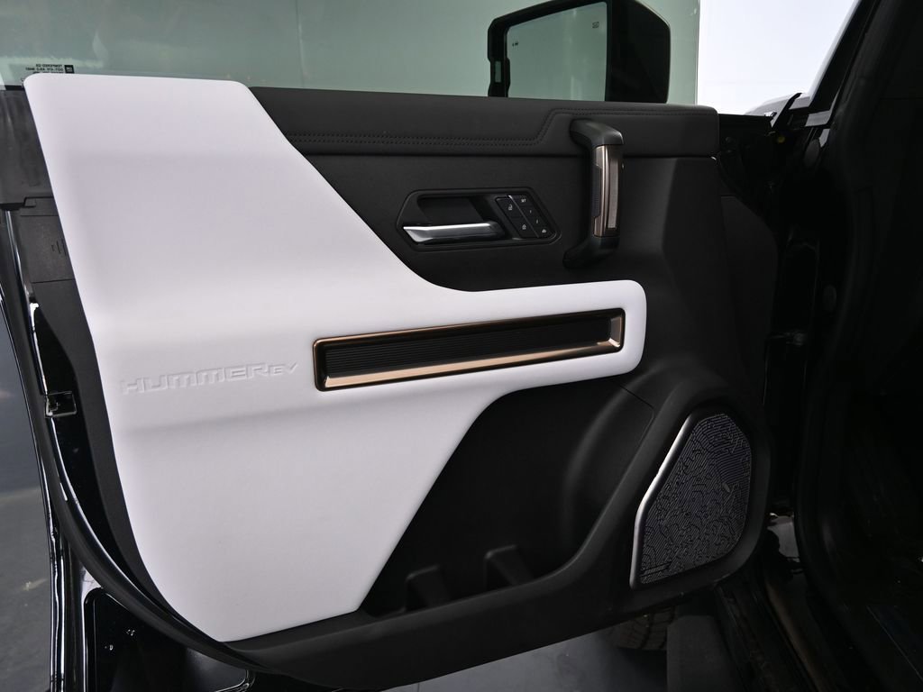 New 2025 GMC Hummer EV 2X w/ LPO, Dark Essentials Package image 16