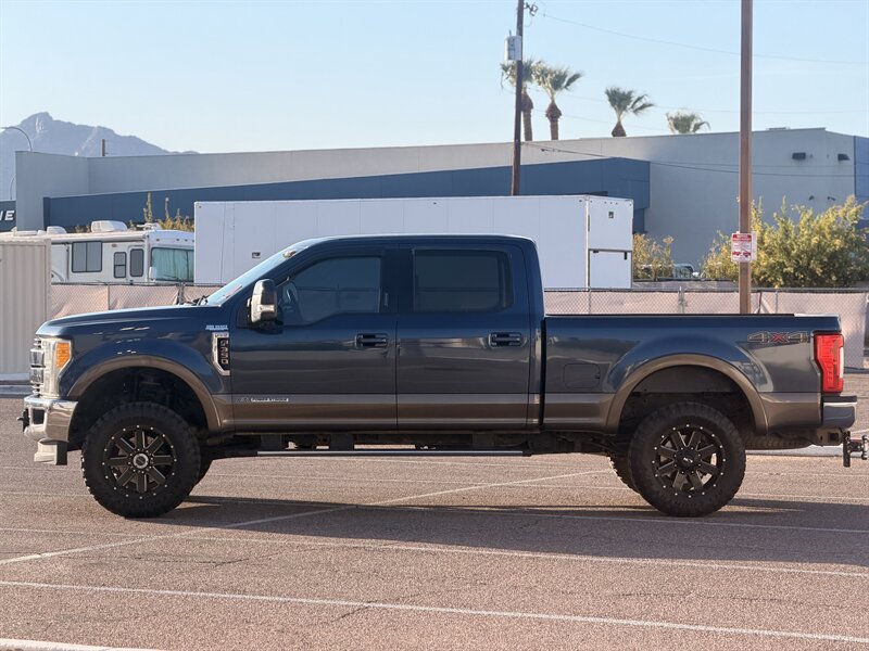 Used 2017 Ford F350 Lariat w/ Lariat Value Package AWD/4WD image 8
