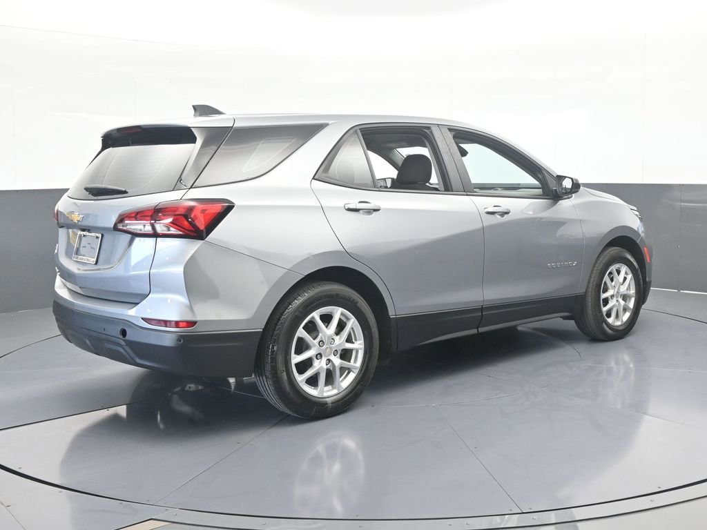 Used 2024 Chevrolet Equinox LS w/ Driver Confidence II Package image 6