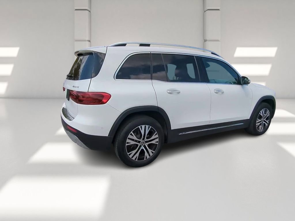 Used 2025 Mercedes-Benz GLB 250 4MATIC image 3
