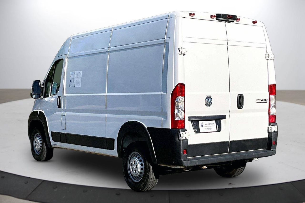 Used 2024 RAM ProMaster 2500 w/ Convenience Group FWD image 7