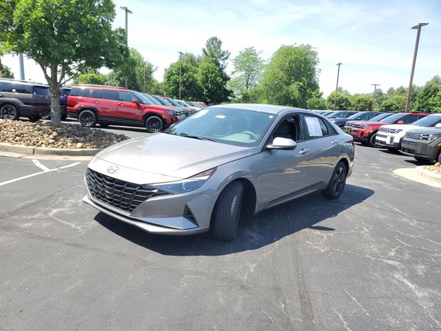 Certified 2023 Hyundai Elantra SEL FWD image 2