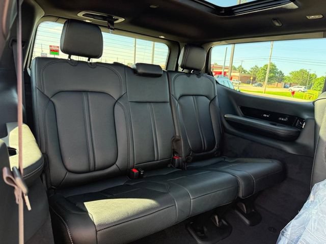New 2026 Jeep Grand Wagoneer Summit w/ Premium Group III AWD/4WD image 12