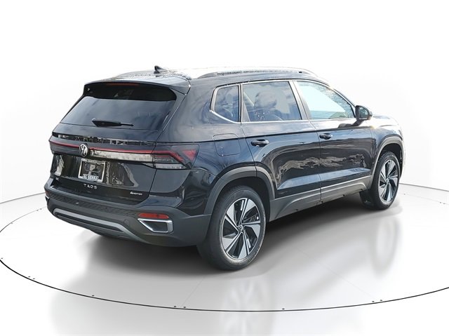 New 2026 Volkswagen Taos SE image 4