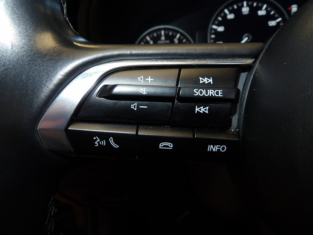 Certified 2025 MAZDA MAZDA3 s Sport FWD image 28