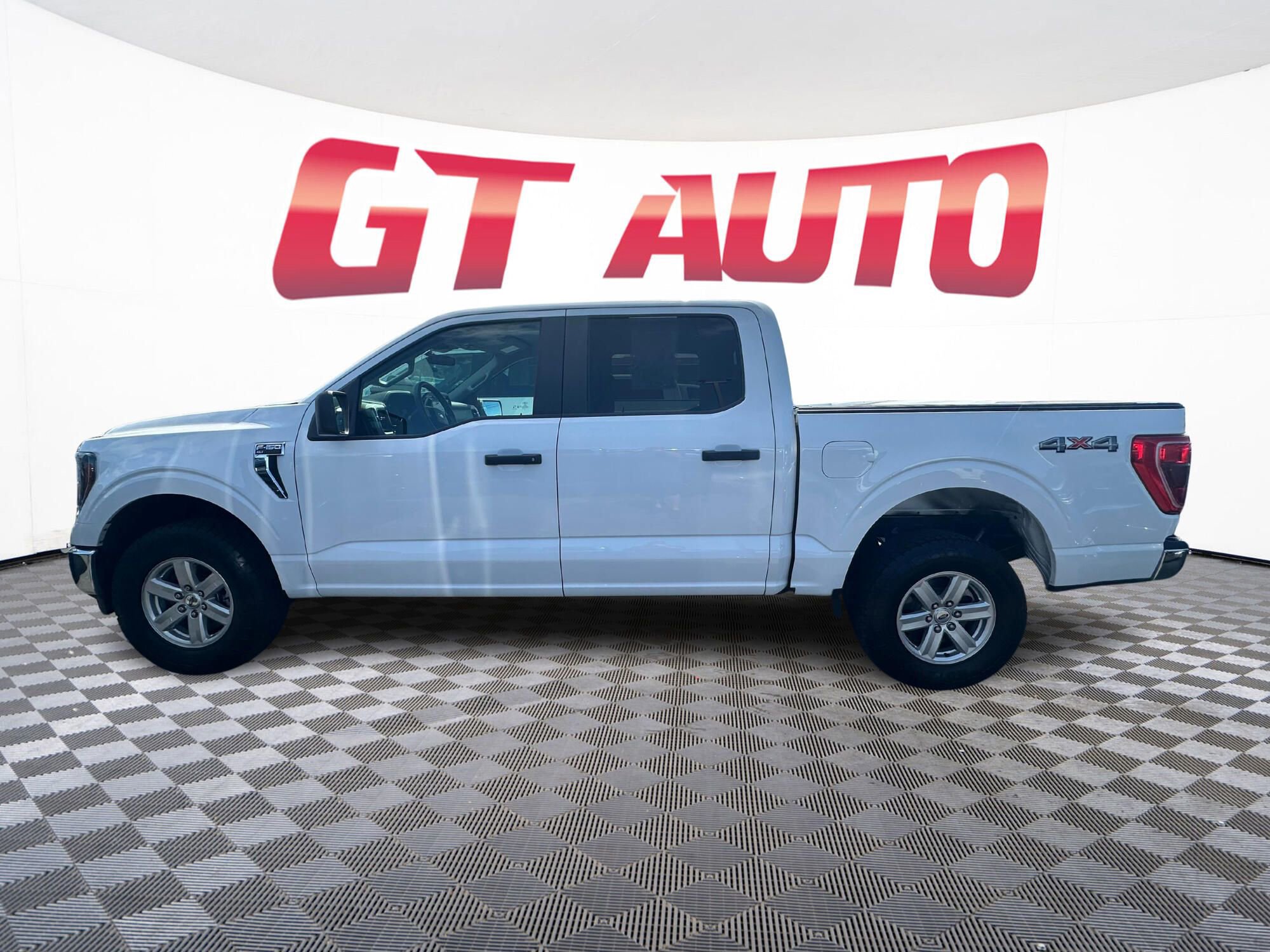 Used 2023 Ford F150 XLT image 4