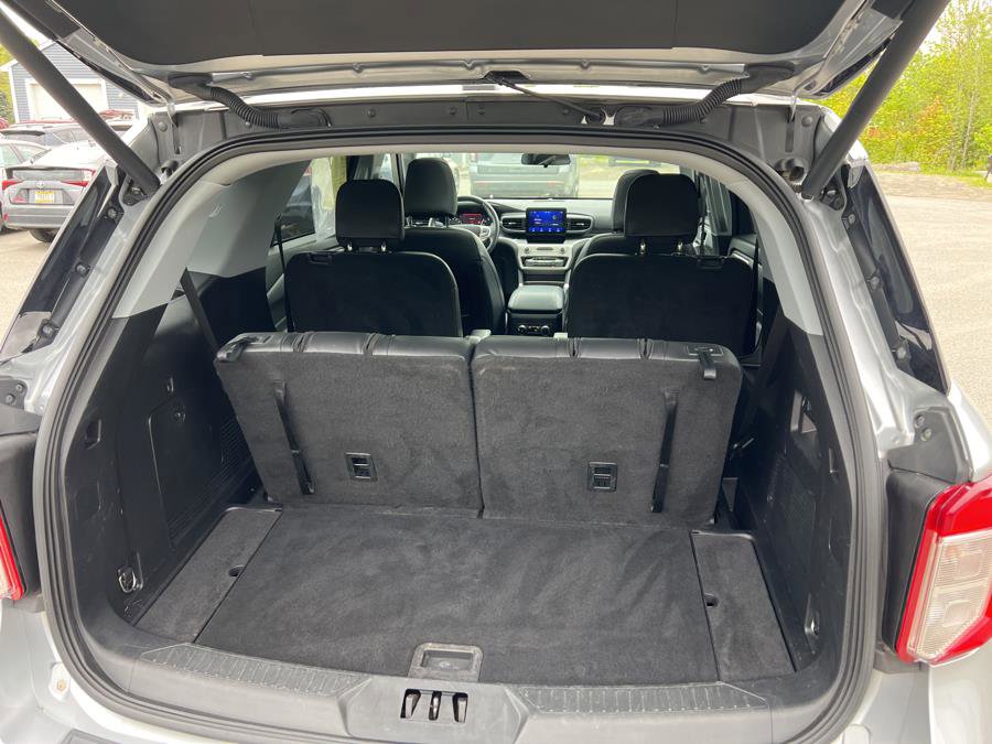 Used 2022 Ford Explorer XLT image 5