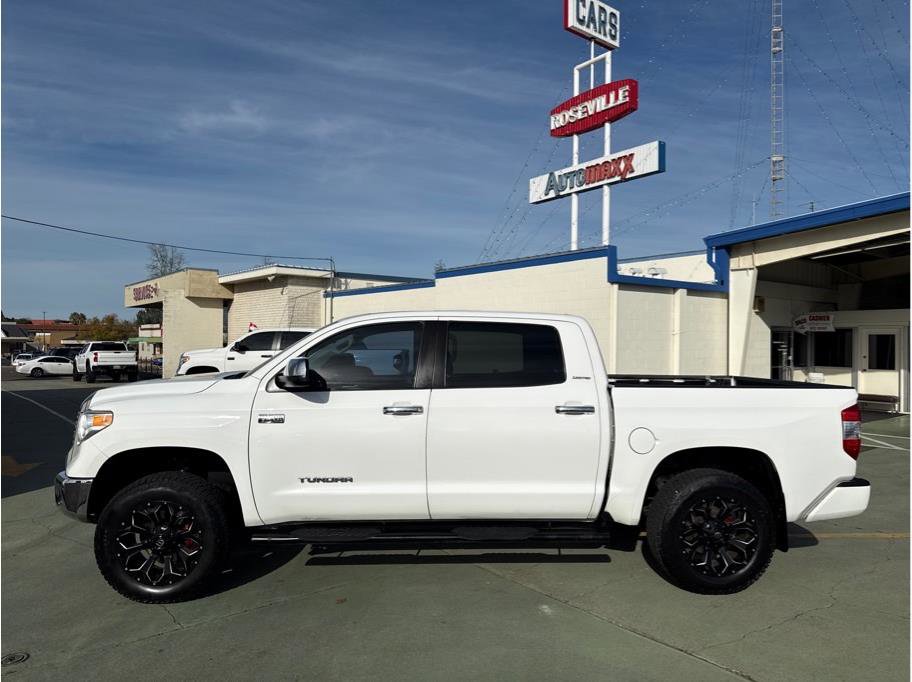 Used 2015 Toyota Tundra Limited w/ Limited Premium Package AWD/4WD image 9