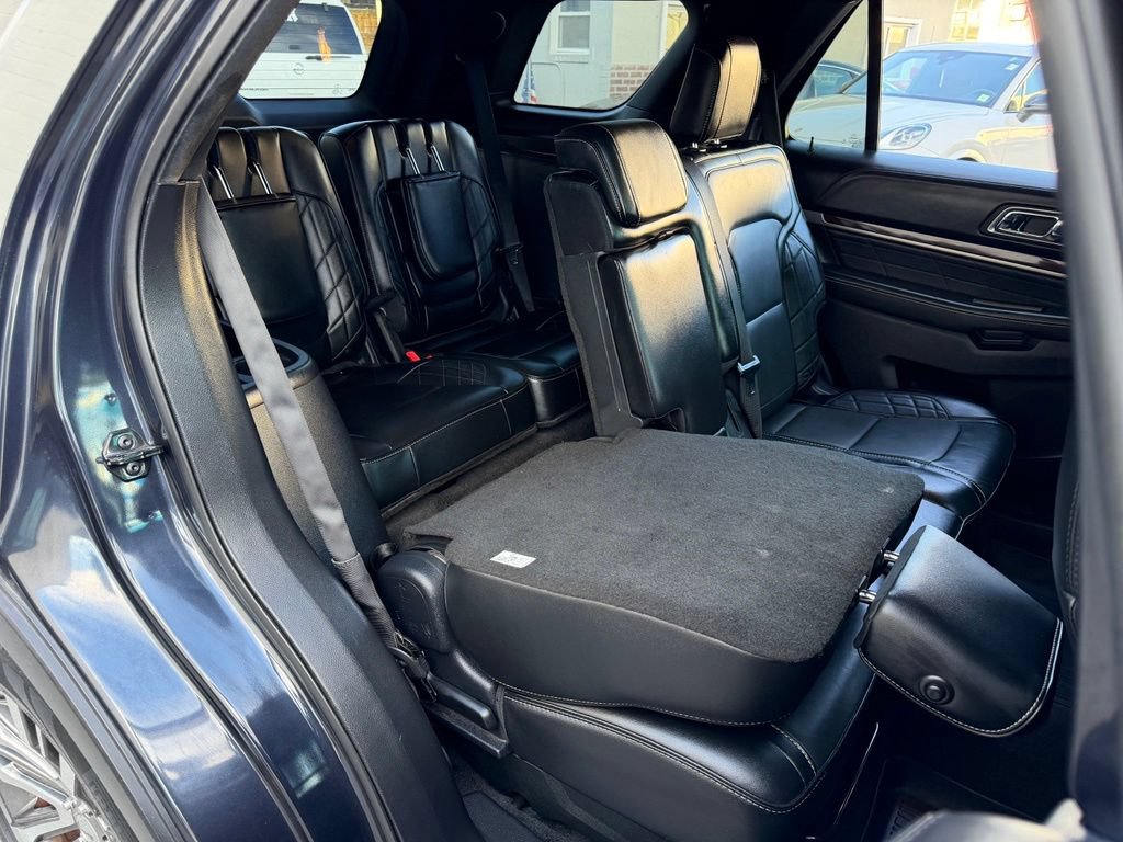 Used 2017 Ford Explorer Platinum AWD/4WD image 17
