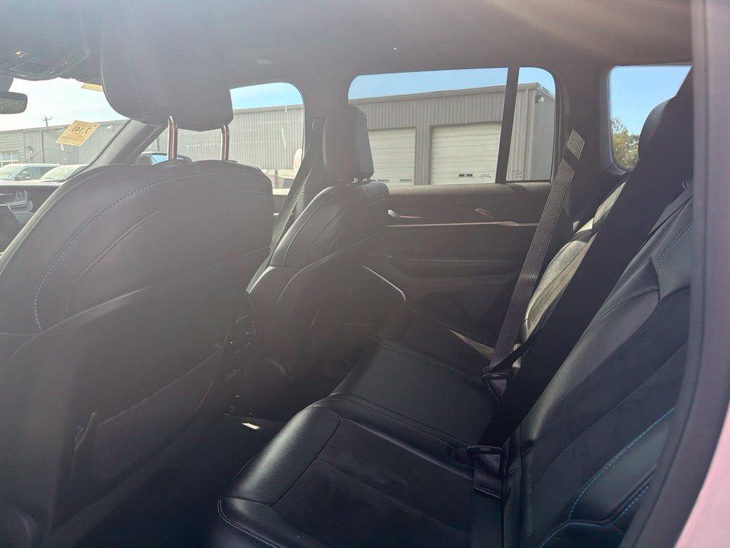 Used 2023 Jeep Grand Cherokee Trailhawk AWD/4WD image 12