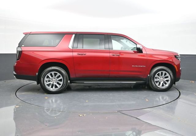 New 2025 Chevrolet Suburban Premier image 18