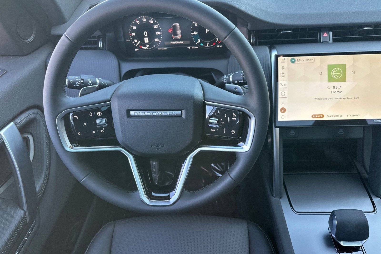 New 2025 Land Rover Discovery Sport Dynamic SE AWD/4WD image 27