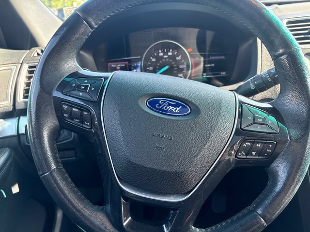 Used 2016 Ford Explorer Limited w/ Equipment Group 301A AWD/4WD image 16