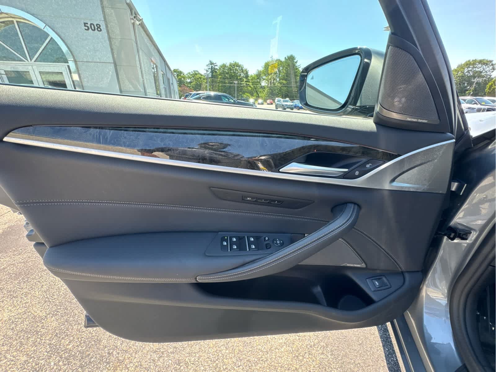 Used 2023 BMW 530i xDrive w/ Premium Package AWD/4WD image 13