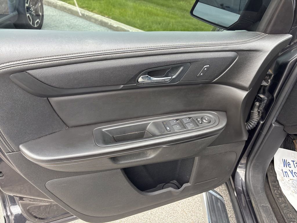 Used 2016 Chevrolet Traverse LT w/ Style and Technology Package AWD/4WD image 26