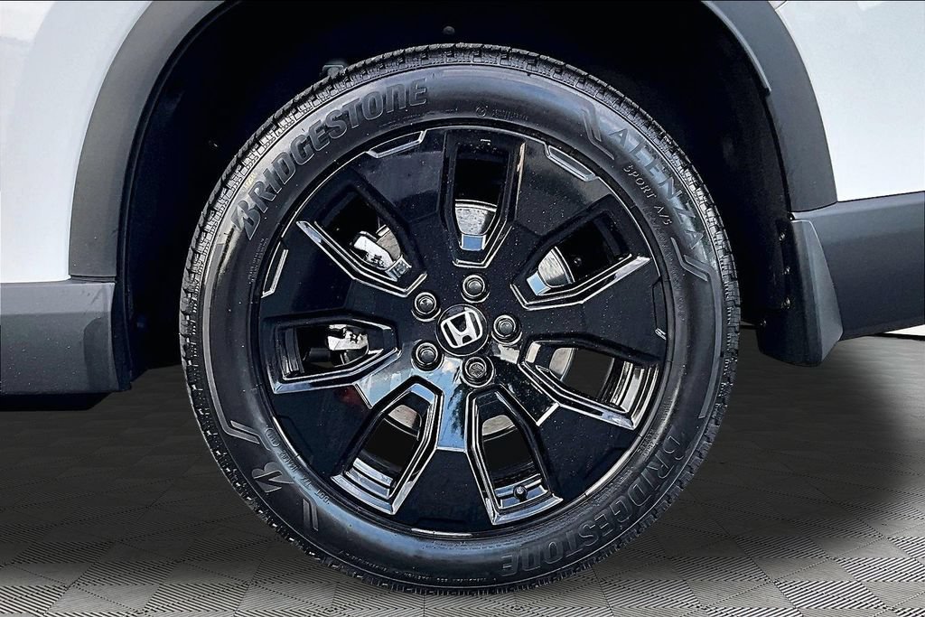 Certified 2026 Honda Pilot Black Edition image 23