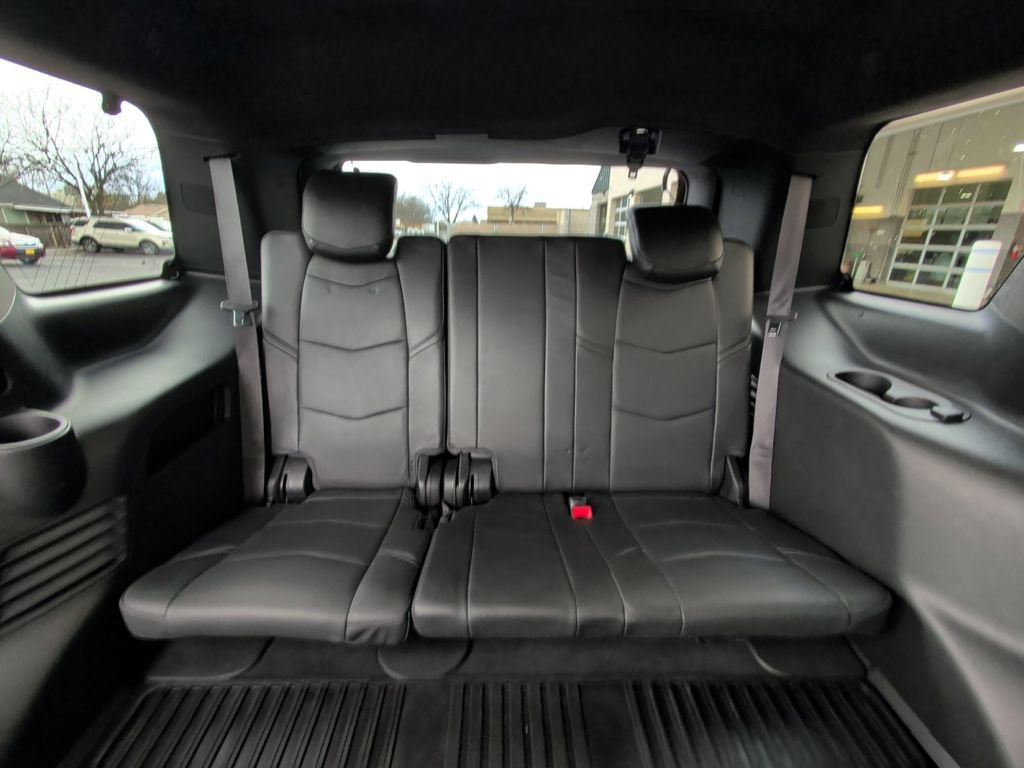 Used 2016 Cadillac Escalade Platinum image 16