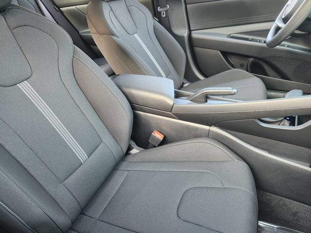 Certified 2026 Hyundai Elantra SE FWD image 8
