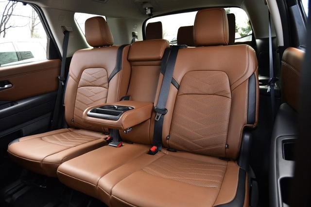 Certified 2024 Nissan Pathfinder Platinum w/ Cargo Package image 27