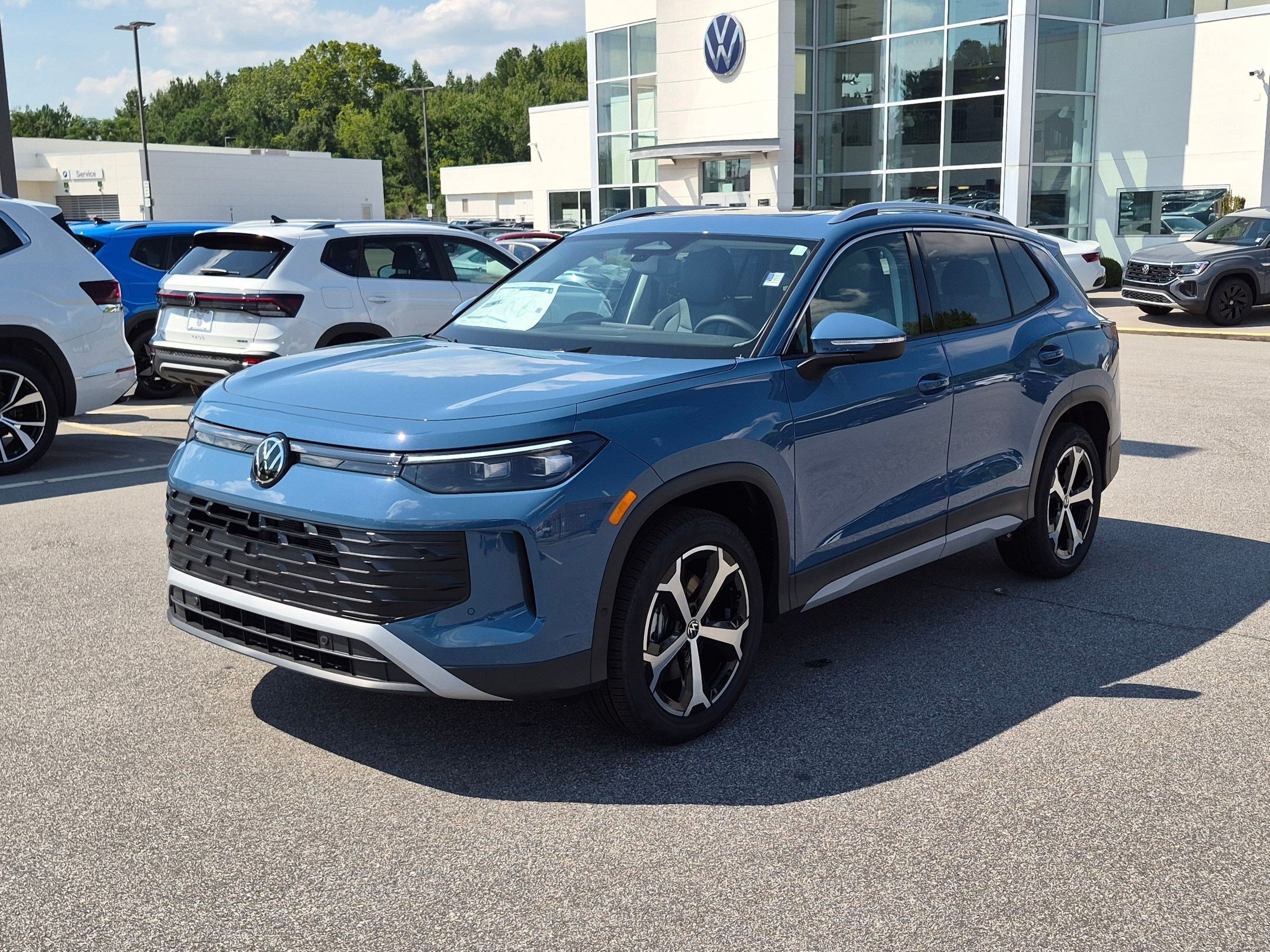 New 2026 Volkswagen Tiguan SE AWD/4WD image 7