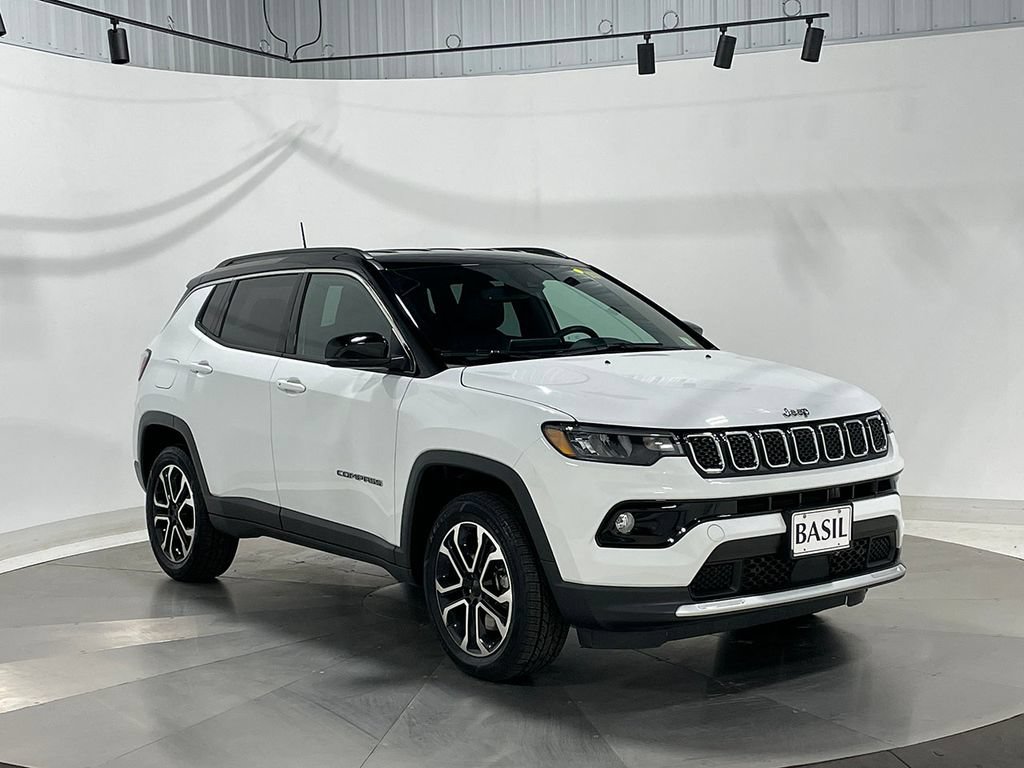 Used 2023 Jeep Compass Limited AWD/4WD image 37
