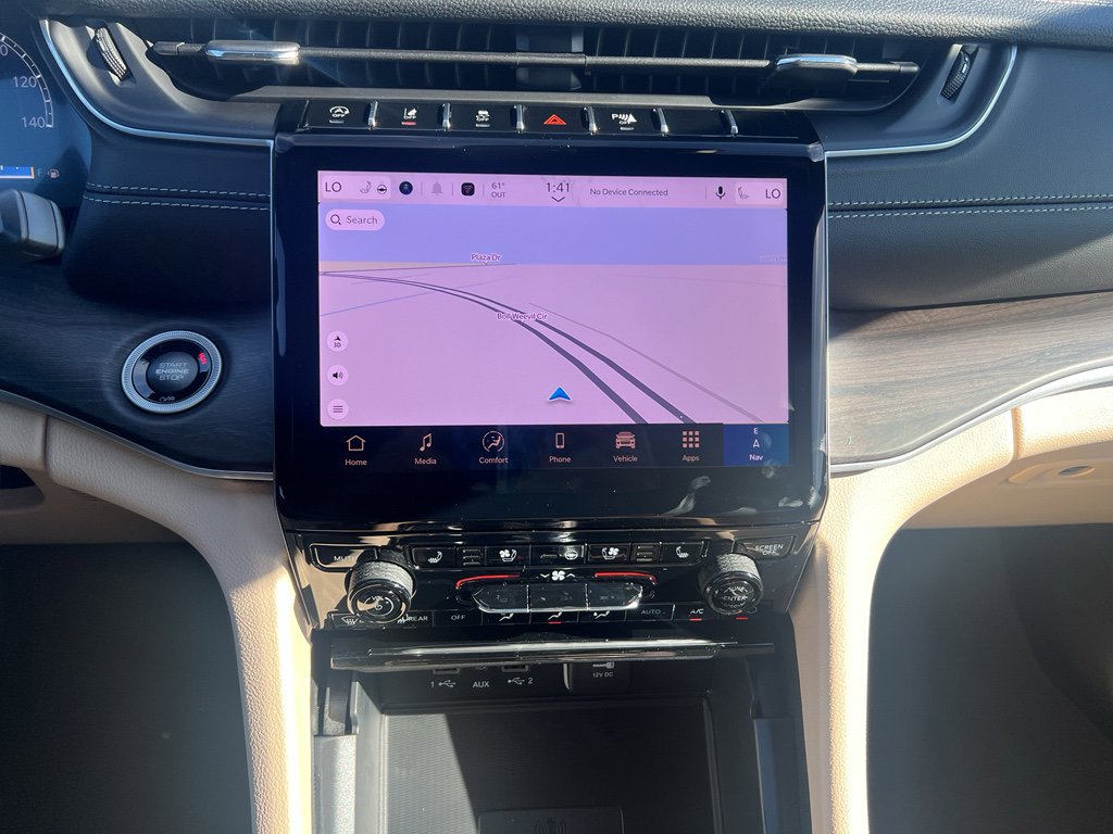 New 2025 Jeep Grand Cherokee Limited w/ Luxury Tech Group II AWD/4WD image 11