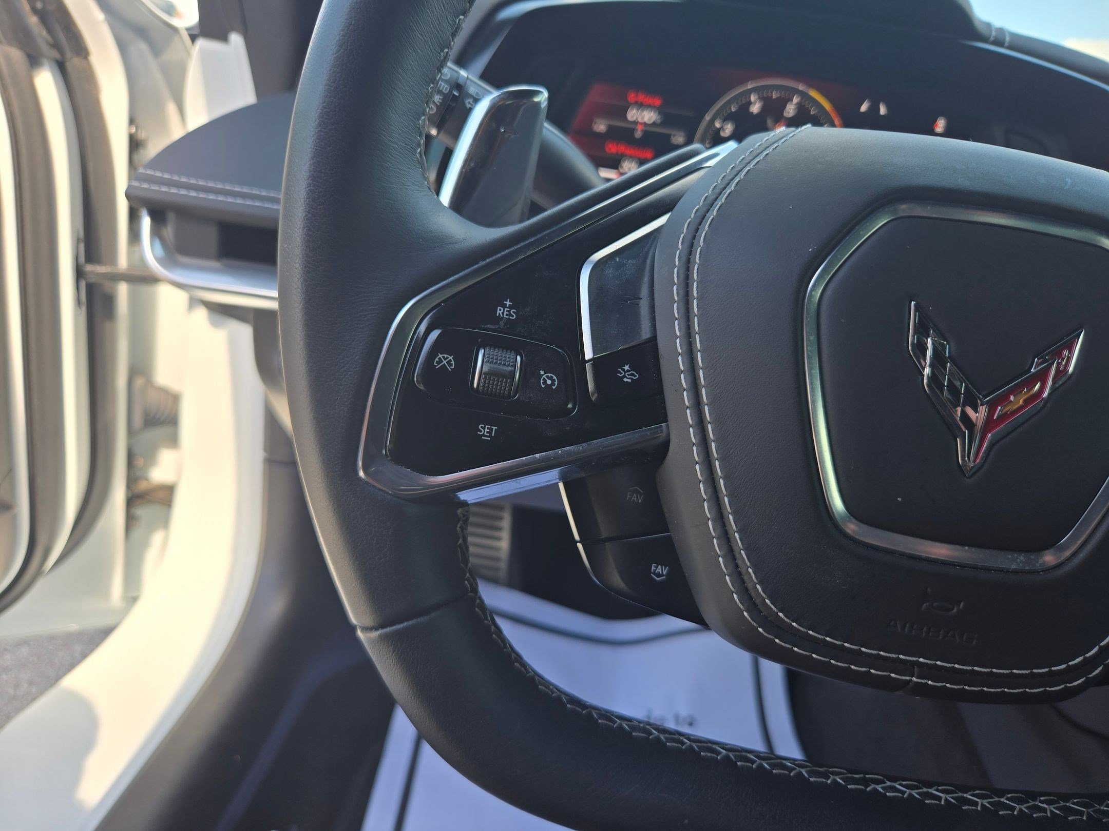 Used 2025 Chevrolet Corvette Stingray Coupe w/ 1LT image 15