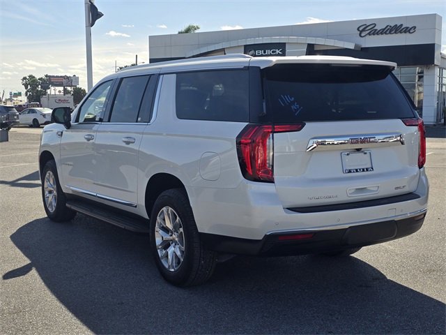 Used 2024 GMC Yukon XL SLT w/ SLT Luxury Package image 7